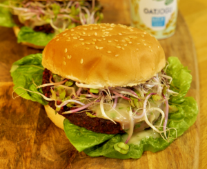 Wegańskie burgery z buraka